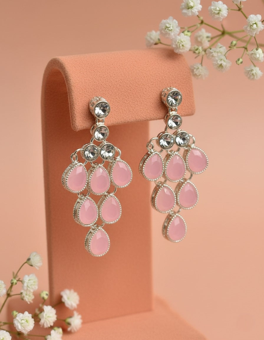 Sondarya Blush Pink & Silver Teardrop Choker Set With Maang Tikka