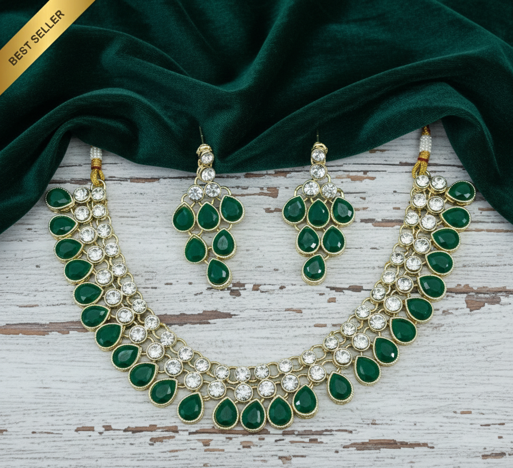 Sondarya Emerald Green Teardrop Kundan Necklace Set with Maang Tikka