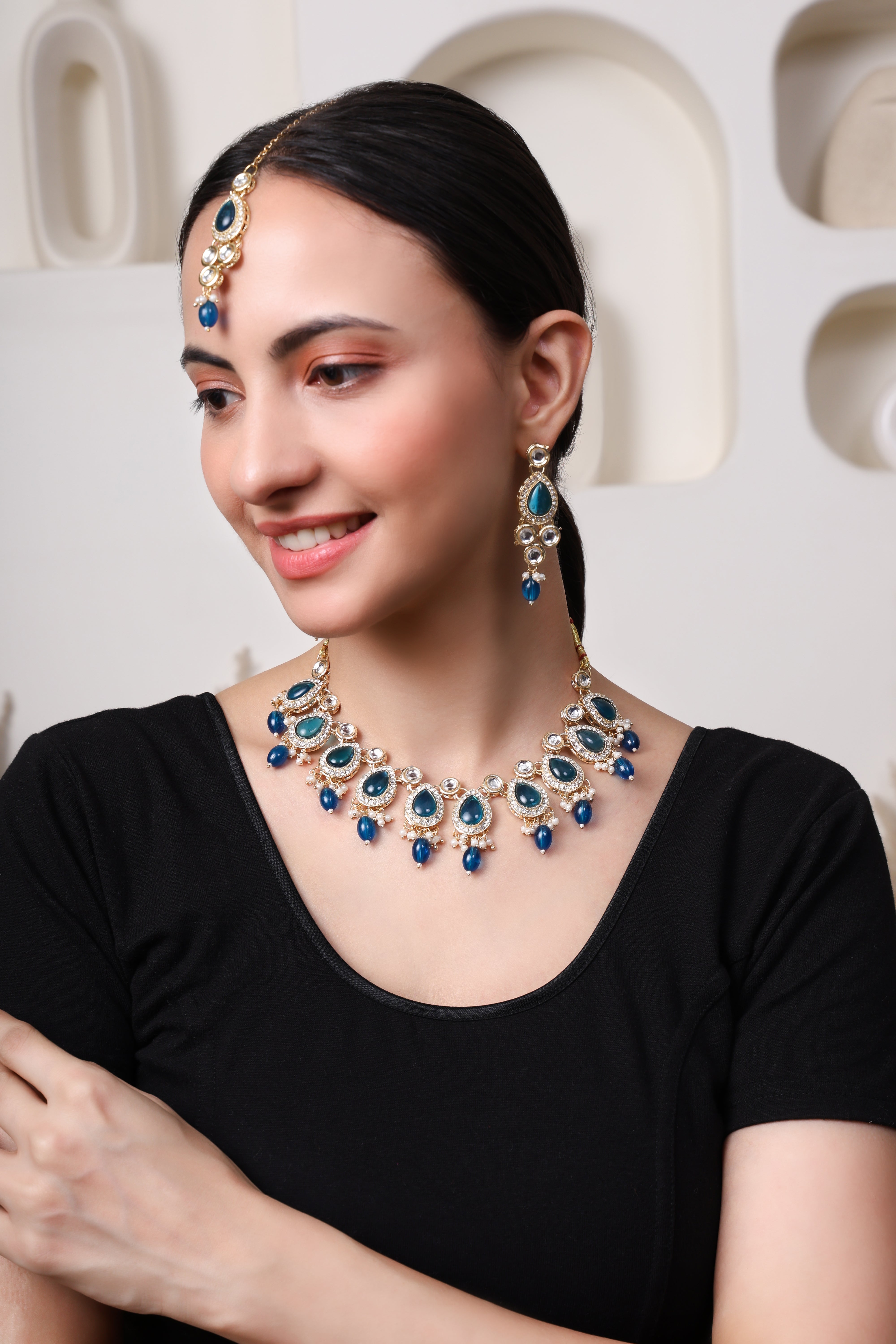 Sondarya Ocean Blue Kundan Pearl Choker Set