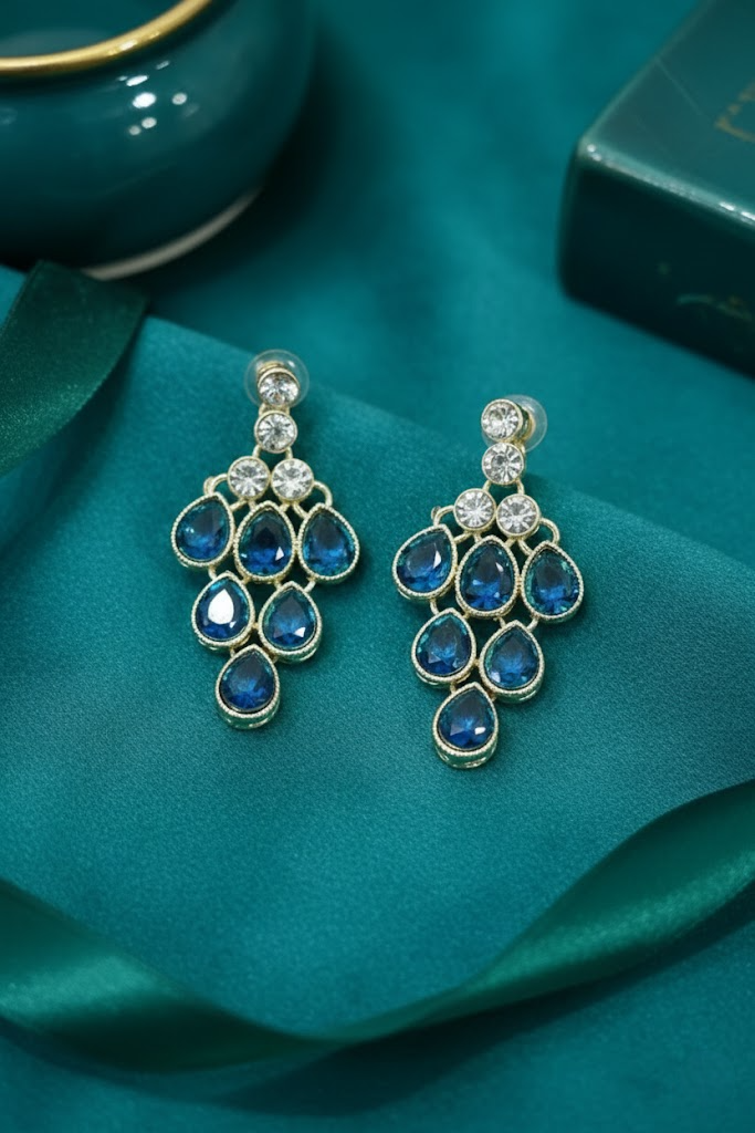 Sondarya Royal Blue Teardrop Kundan Necklace Set with Maang Tikka