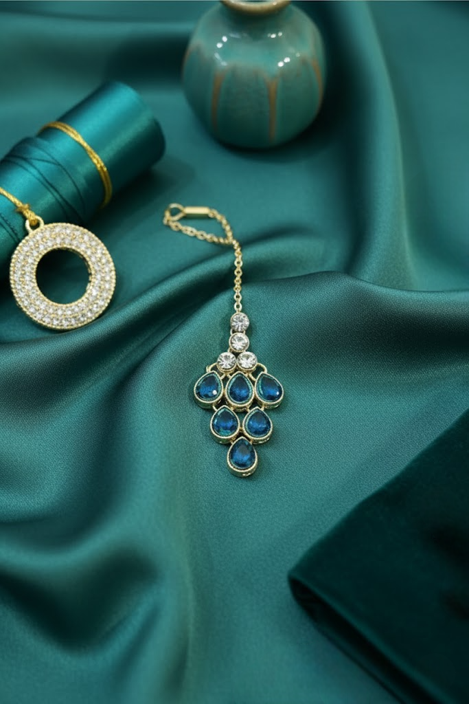 Sondarya Royal Blue Teardrop Kundan Necklace Set with Maang Tikka