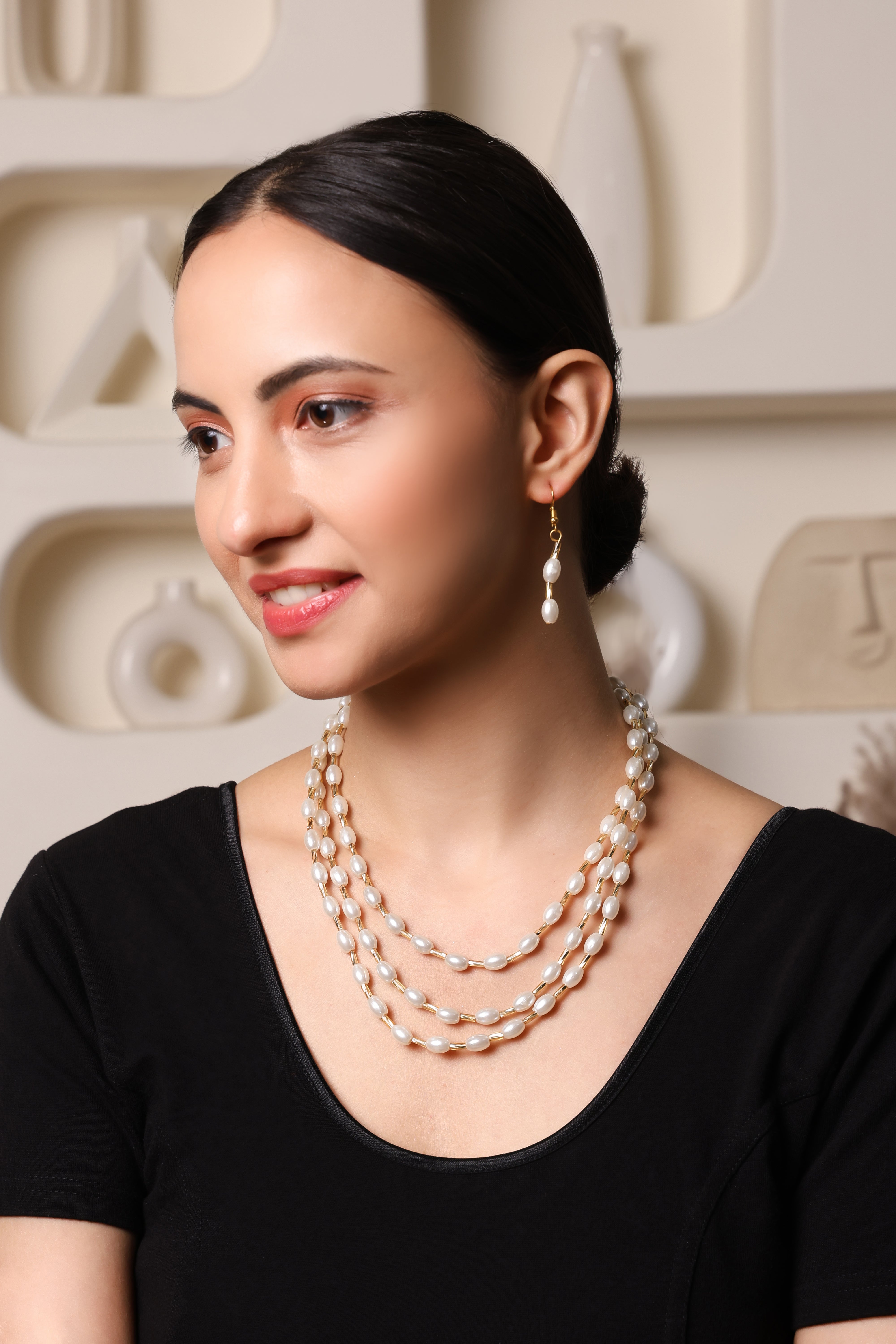 Elegant Three-Layer Pearl Necklace Set With Earrings