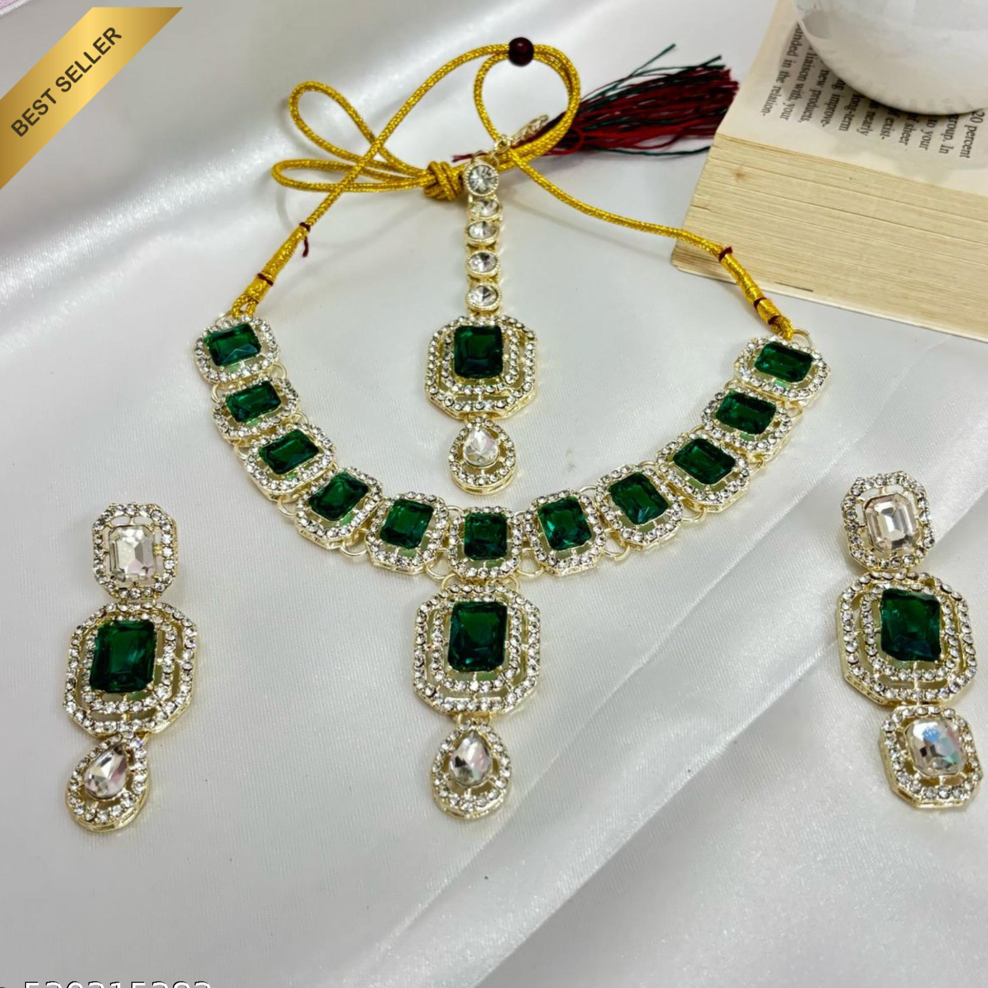 Sondarya Emerald Green Kundan Necklace Set with Maang Tikka NL11A