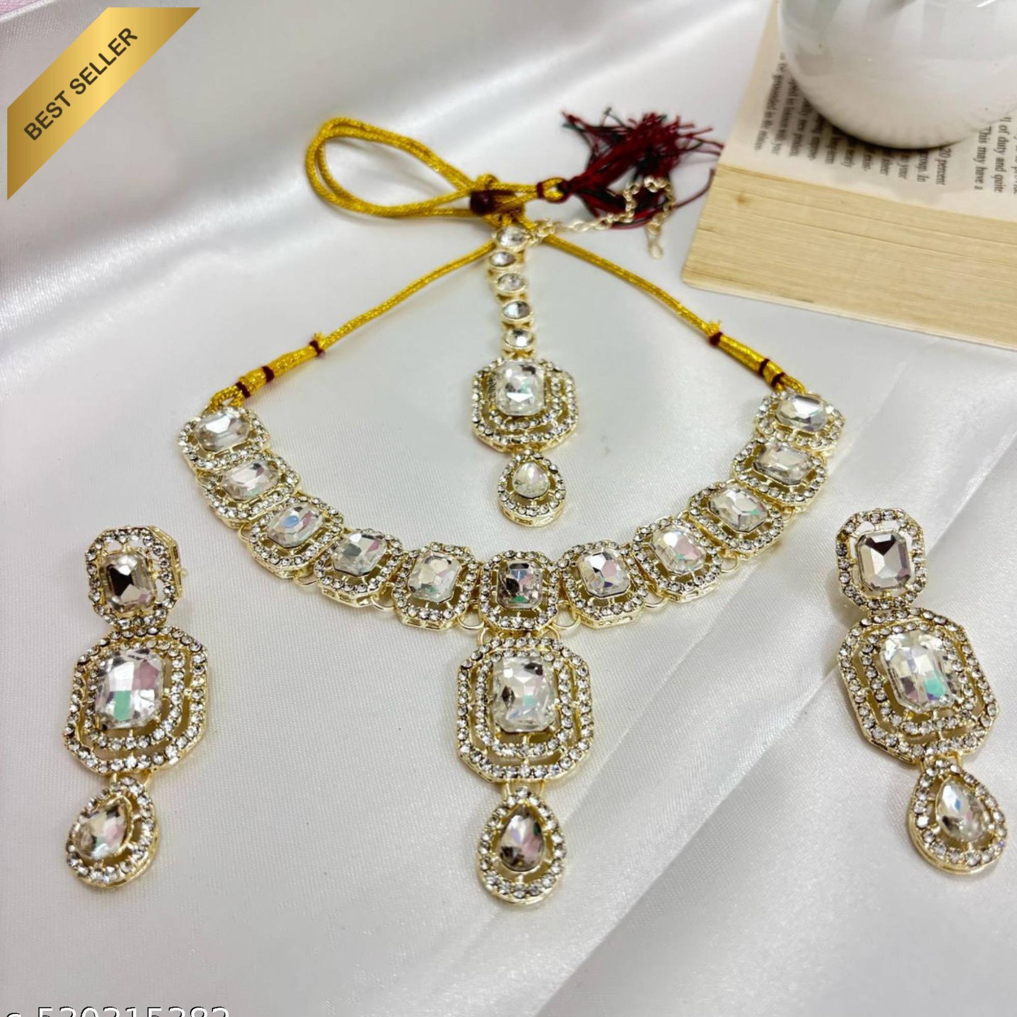 Sondarya Sparkling White Kundan Necklace Set with Maang Tikka