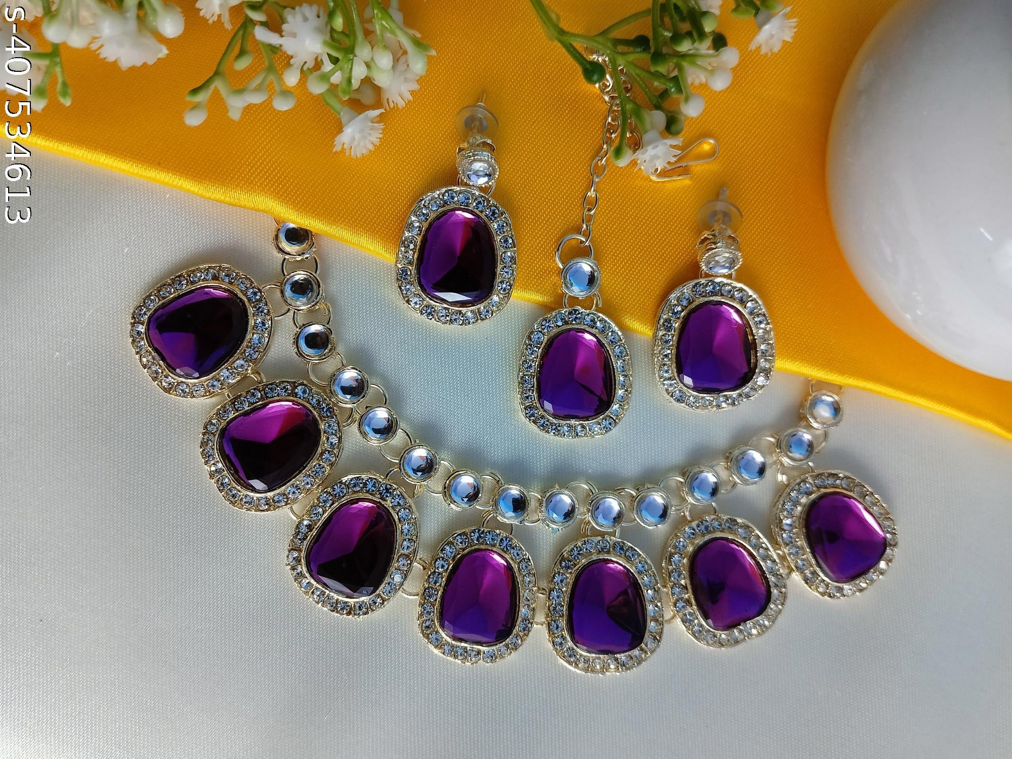 Sondarya Kundan Necklace Set